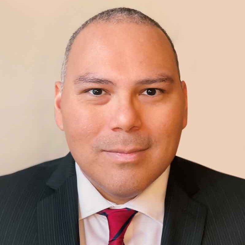 Richard Saenz headshot